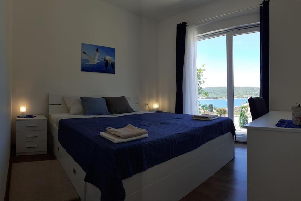 Vis - Luxury Holiday Villa With Swimming Pool מראה חיצוני תמונה